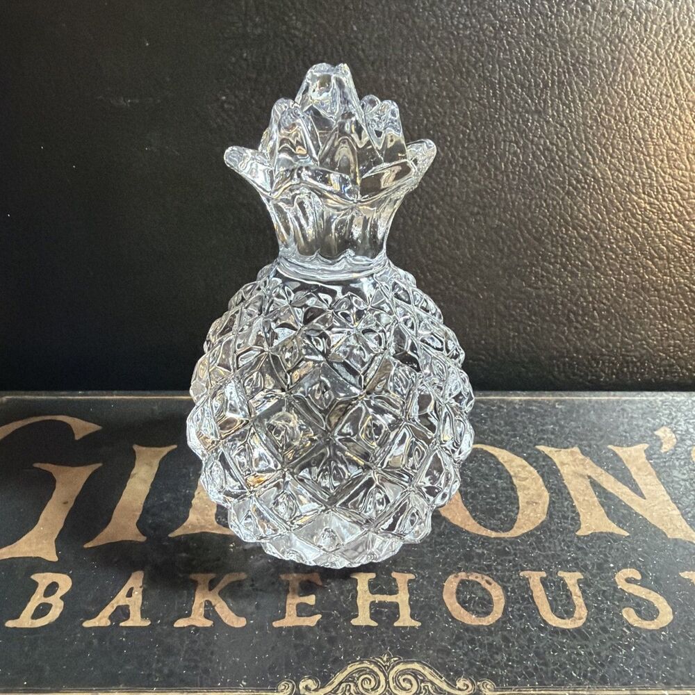 Vintage Crystal Pineapple Paperweight 4” Tall X 2.5”Wide